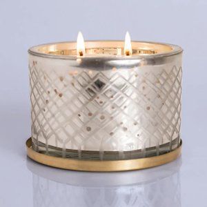 BLUE JEAN Capri Blue  19oz Candle